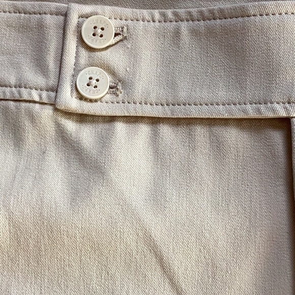 Chaps Cream/Yellow Capris. - Picture 4 of 5